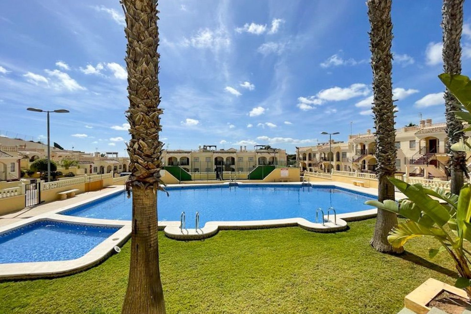 Alquiler - Adosado - Algorfa