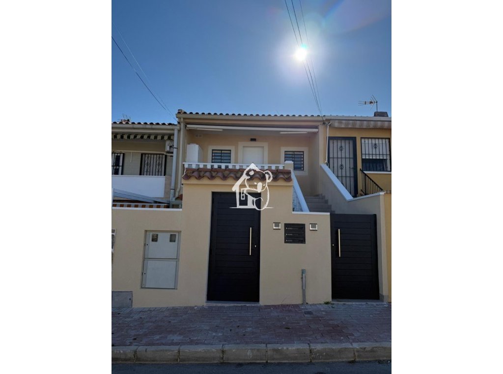 Alquiler - Adosado - Torrevieja - Los Balcones - Los Altos del Edén