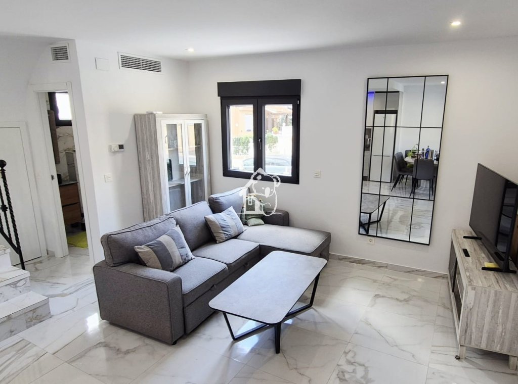 Alquiler - Adosado - Torrevieja