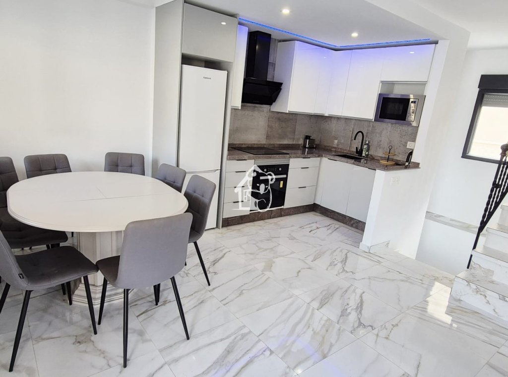 Alquiler - Adosado - Torrevieja