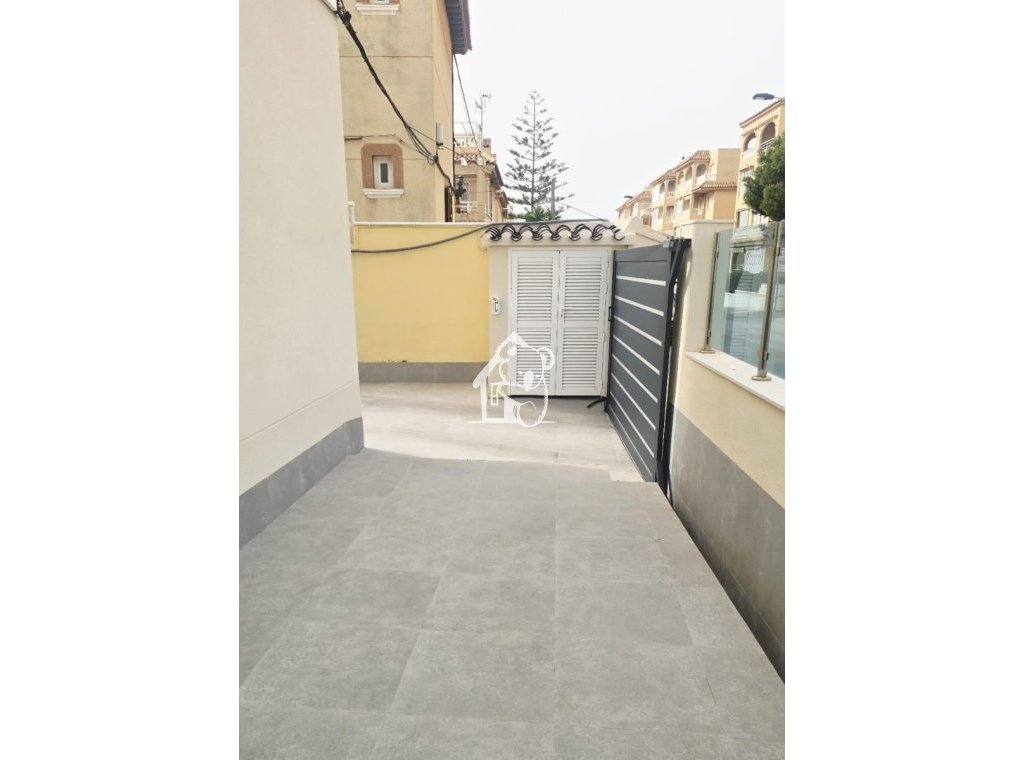 Alquiler - Adosado - Torrevieja