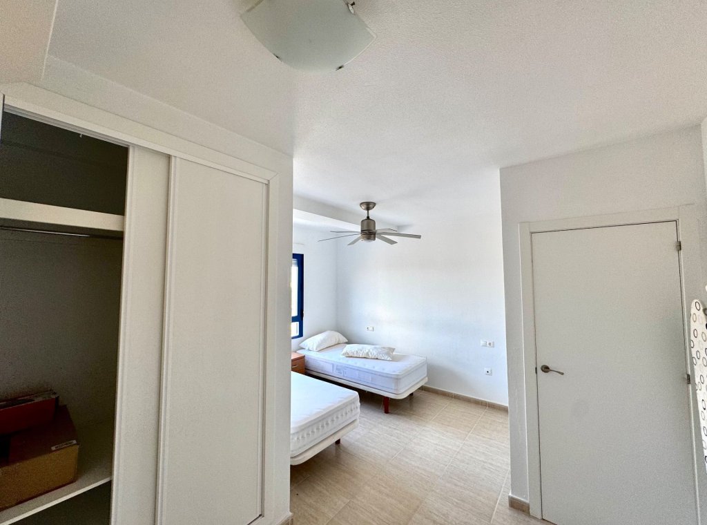 Alquiler - Apartamento / piso - Dehesa de Campoamor