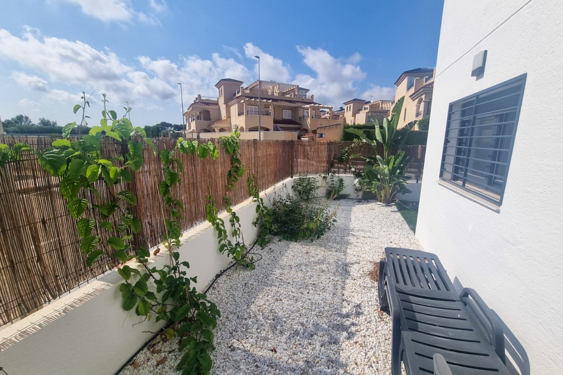 Alquiler - Apartamento / piso - Mil Palmeras
