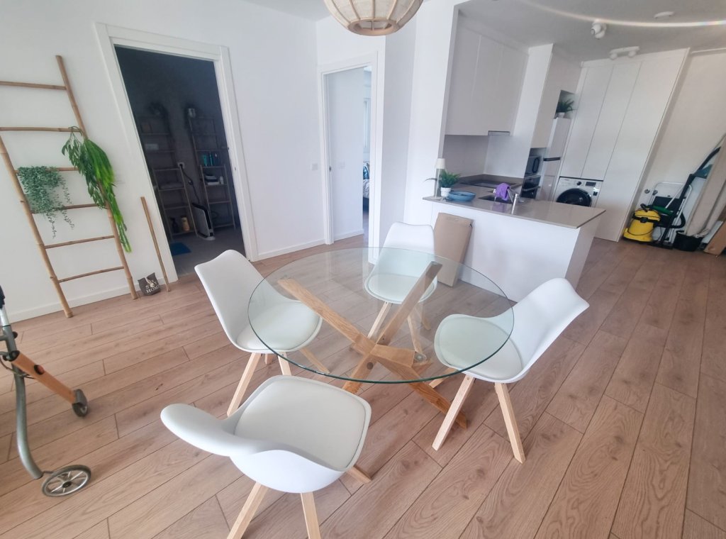 Alquiler - Apartamento / piso - Mil Palmeras