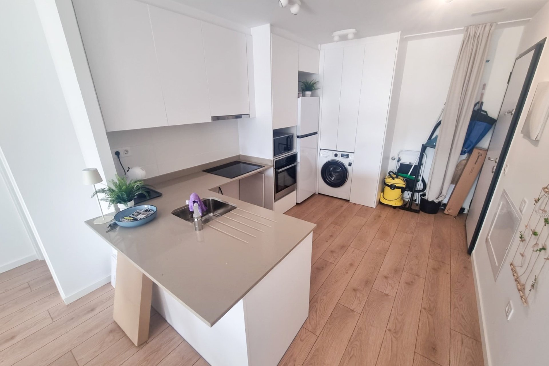 Alquiler - Apartamento / piso - Mil Palmeras