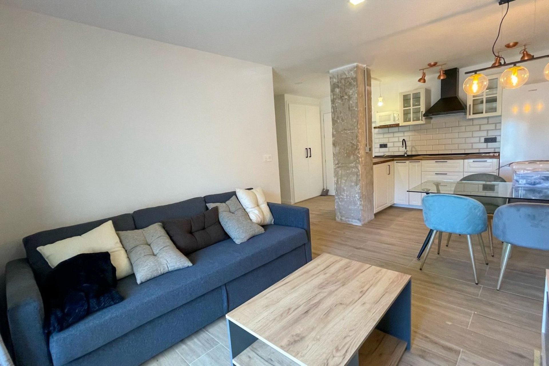 Alquiler - Apartamento / piso - Punta Prima
