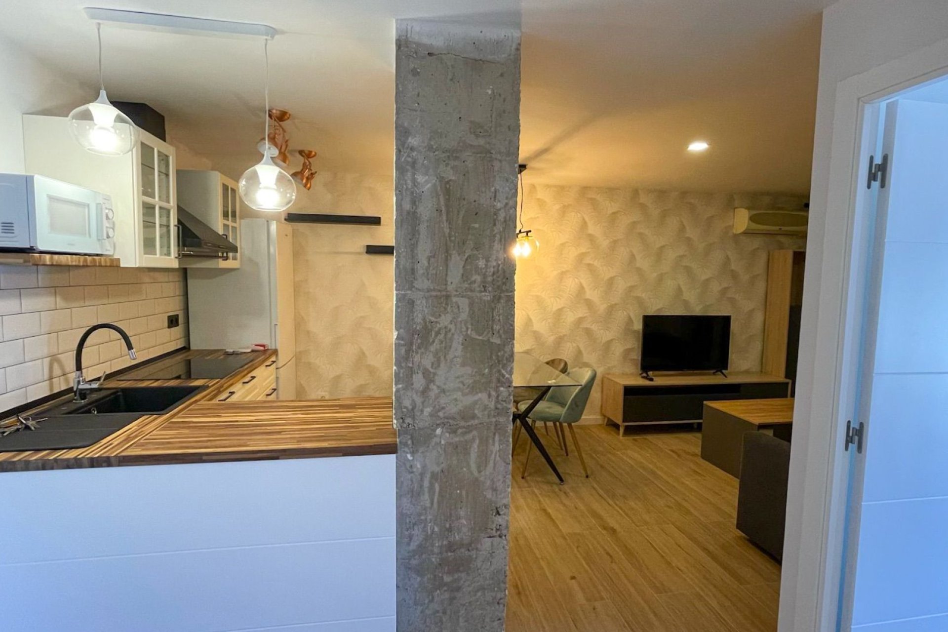 Alquiler - Apartamento / piso - Punta Prima