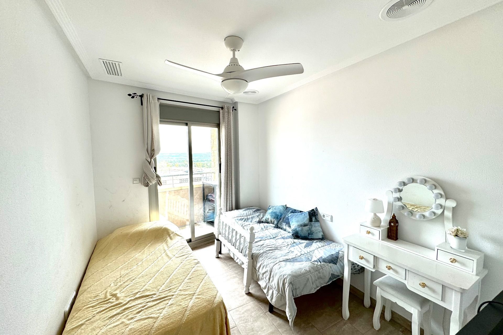 Alquiler - Apartamento / piso - San Miguel de Salinas