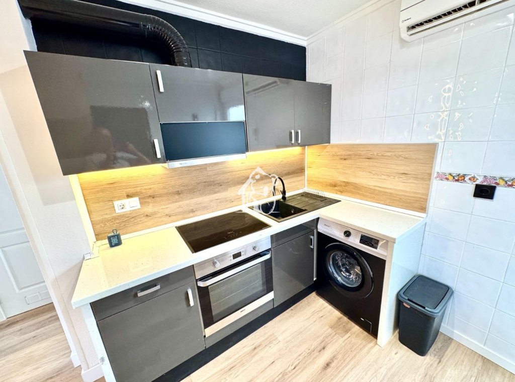 Alquiler - Apartamento / piso - Torrevieja - Centro