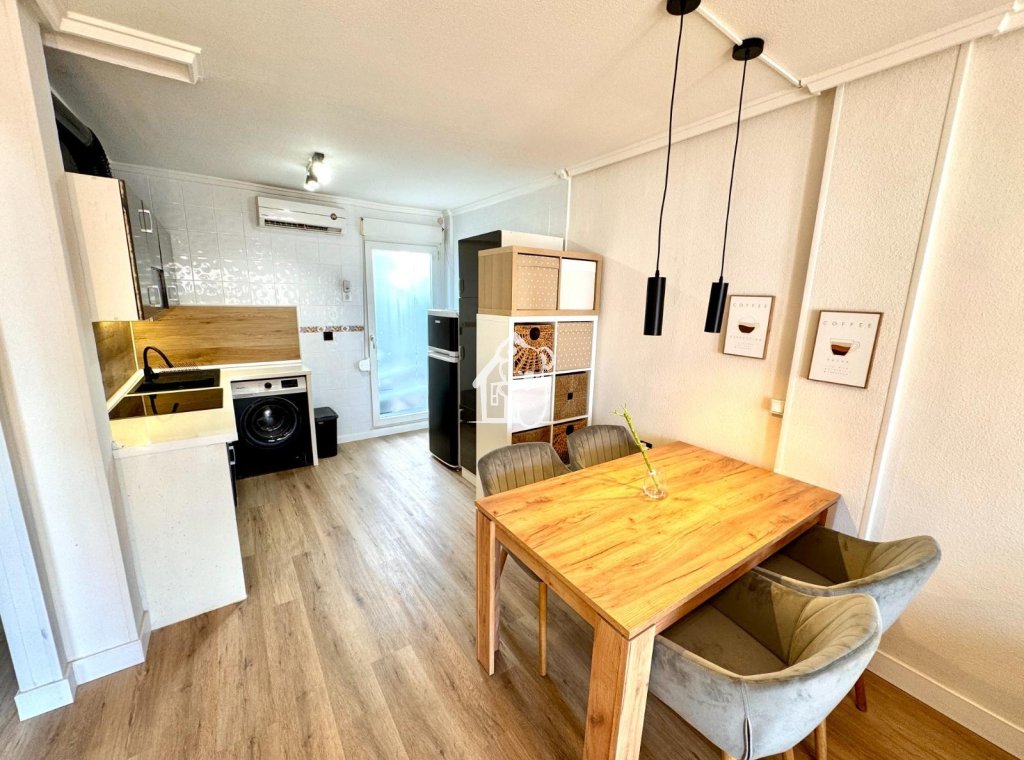 Alquiler - Apartamento / piso - Torrevieja - Centro