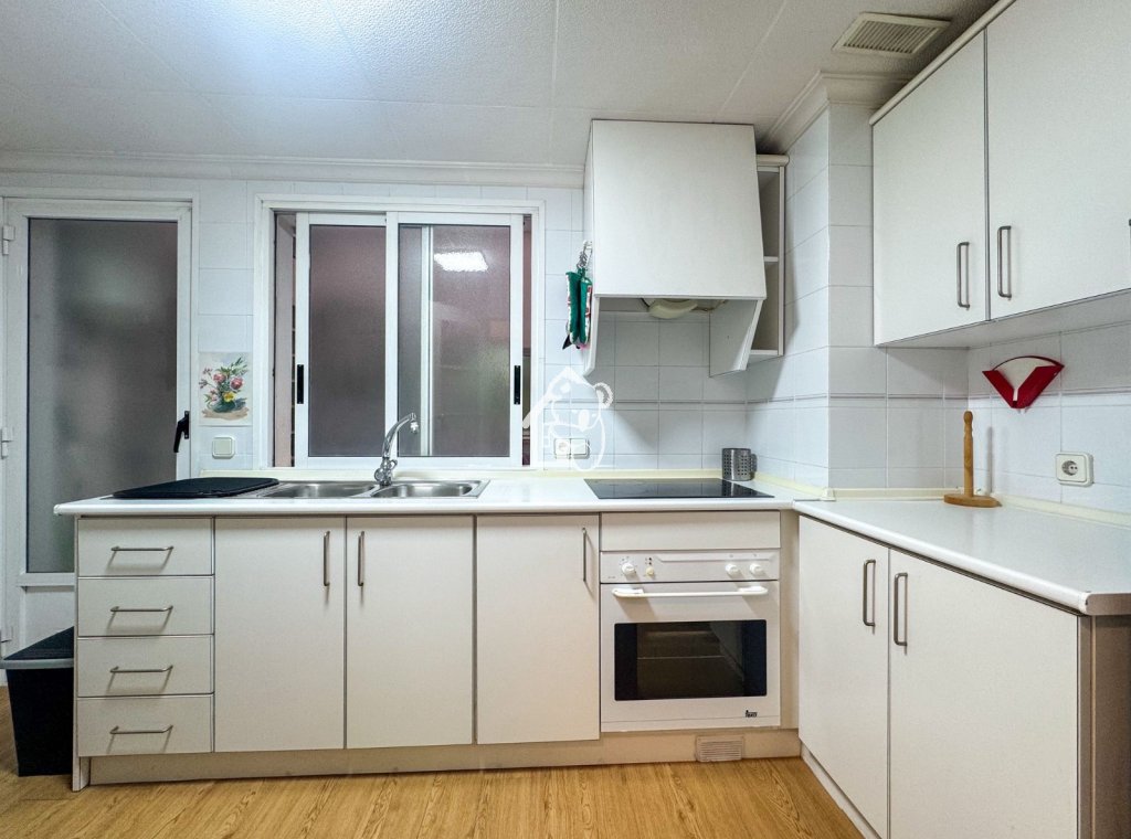 Alquiler - Apartamento / piso - Torrevieja - Centro