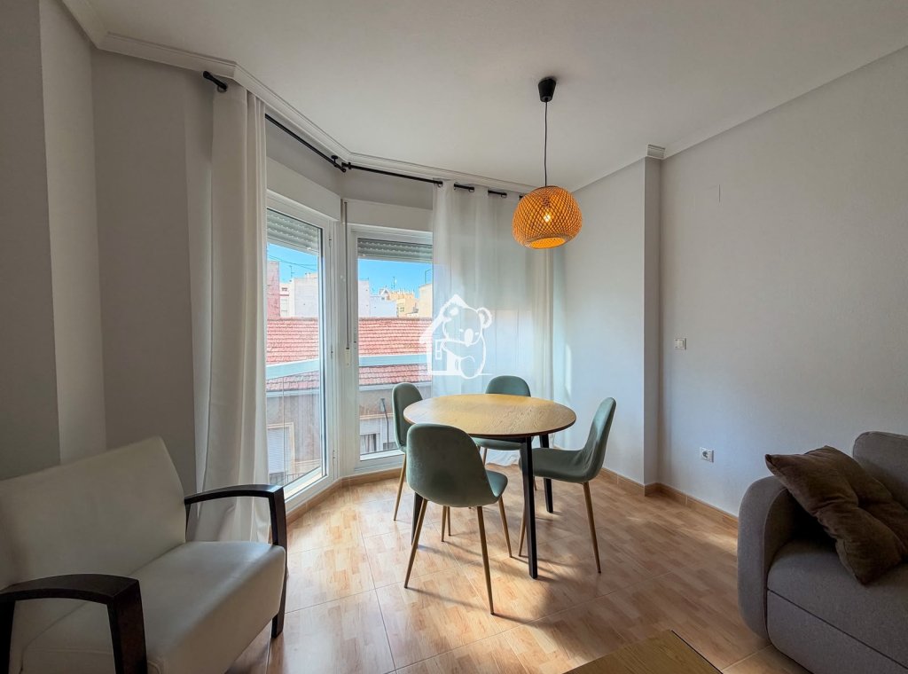 Alquiler - Apartamento / piso - Torrevieja - Centro