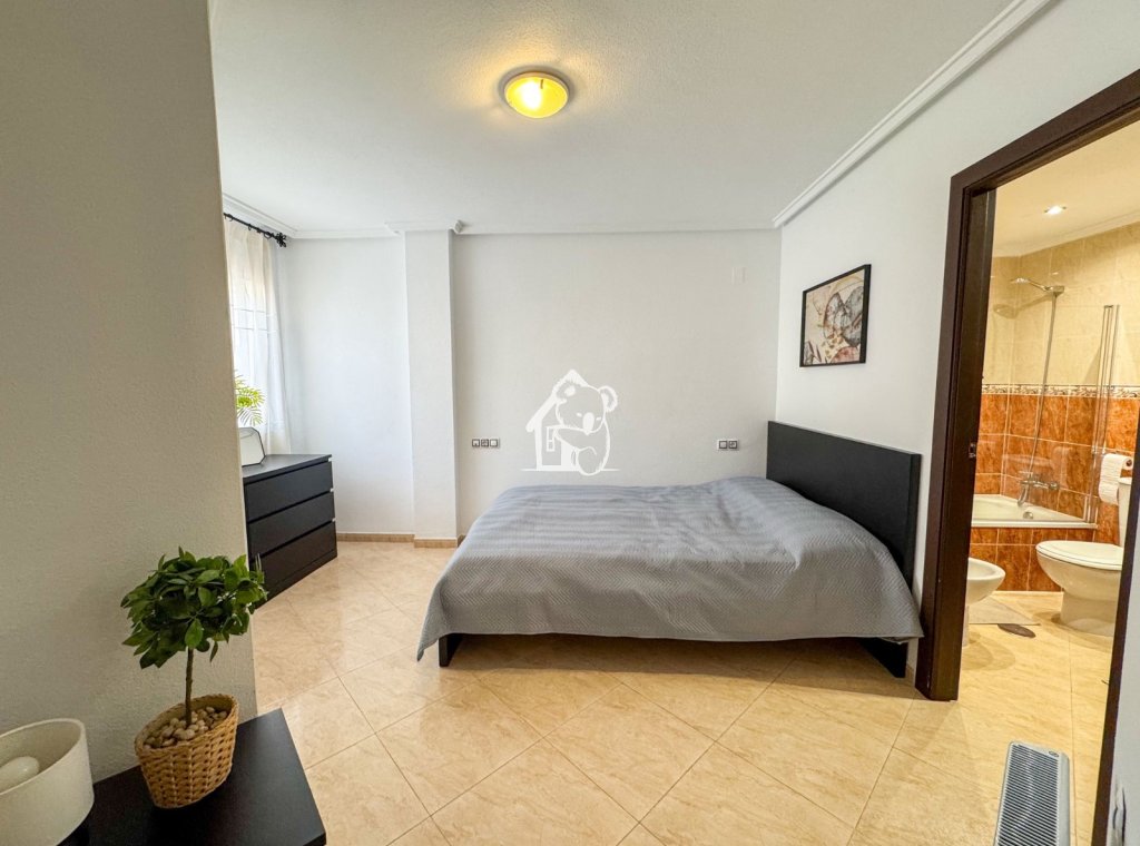 Alquiler - Apartamento / piso - Torrevieja - Centro