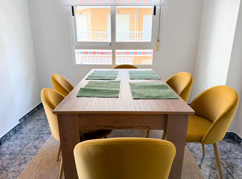 Alquiler - Apartamento / piso - Torrevieja - Centro