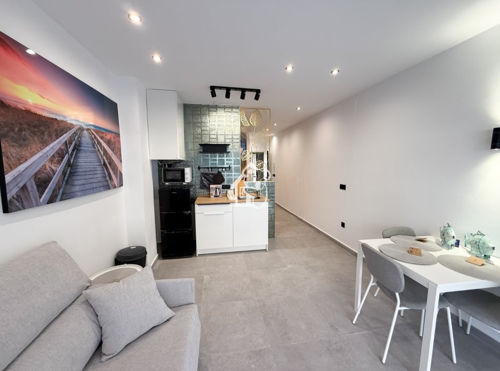 Alquiler - Apartamento / piso - Torrevieja - El Acequión - Los Náufragos