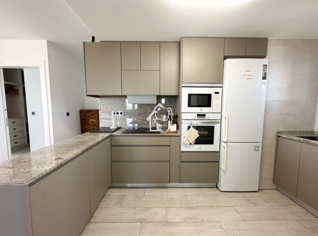 Alquiler - Apartamento / piso - Torrevieja - El Acequión - Los Náufragos