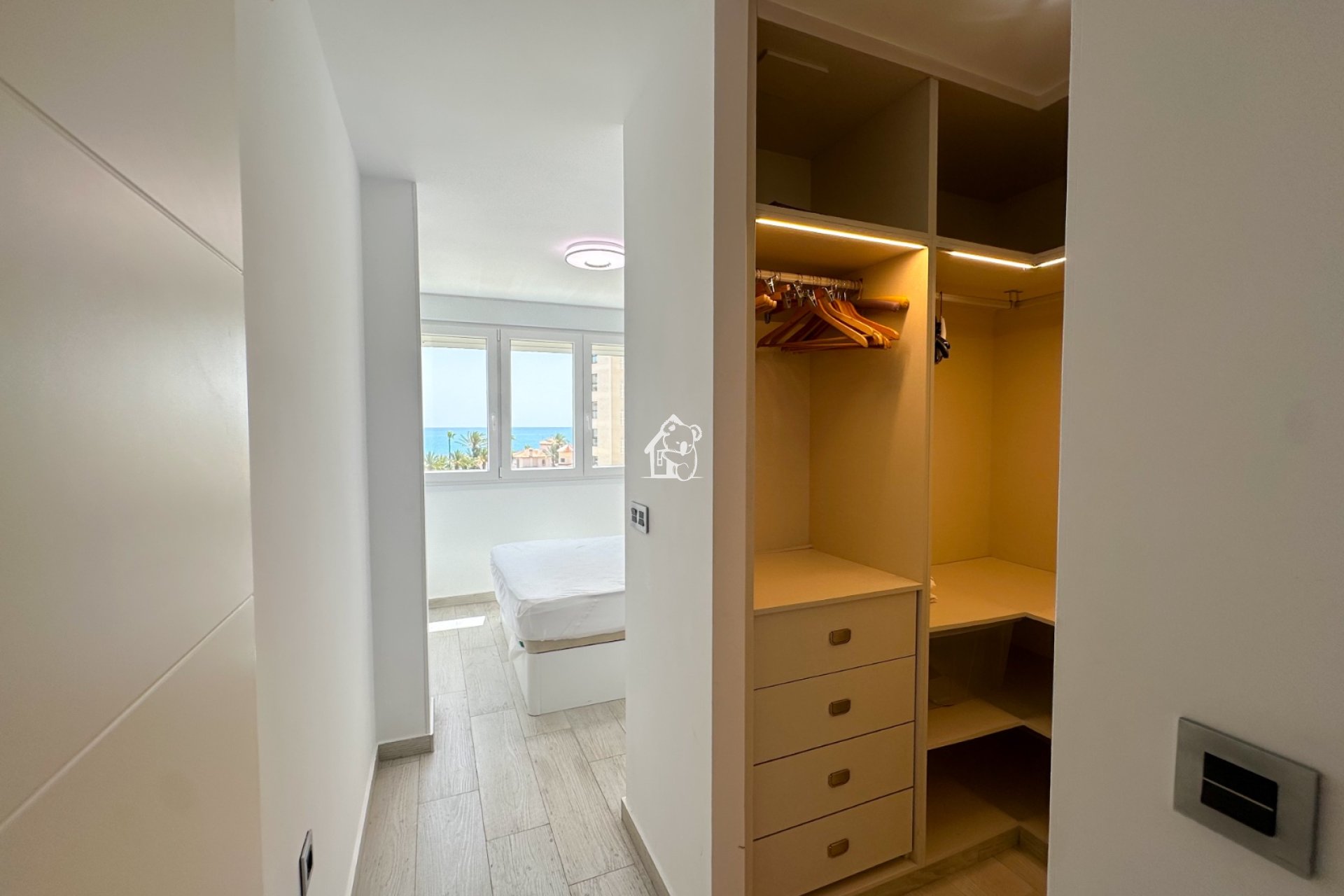 Alquiler - Apartamento / piso - Torrevieja - El Acequión - Los Náufragos