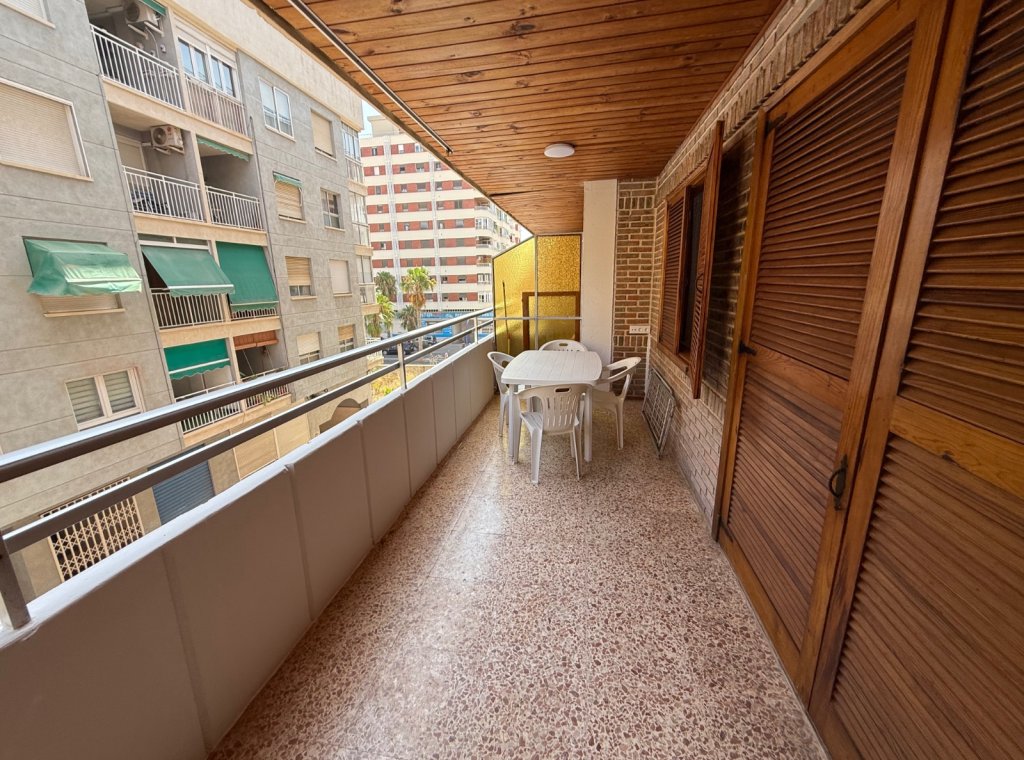 Alquiler - Apartamento / piso - Torrevieja - El Acequión - Los Náufragos