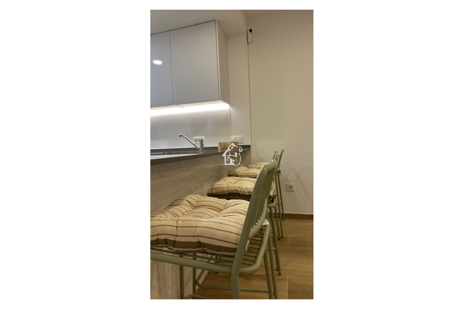 Alquiler - Apartamento / piso - Torrevieja - La Siesta - El Salado -  Torreta