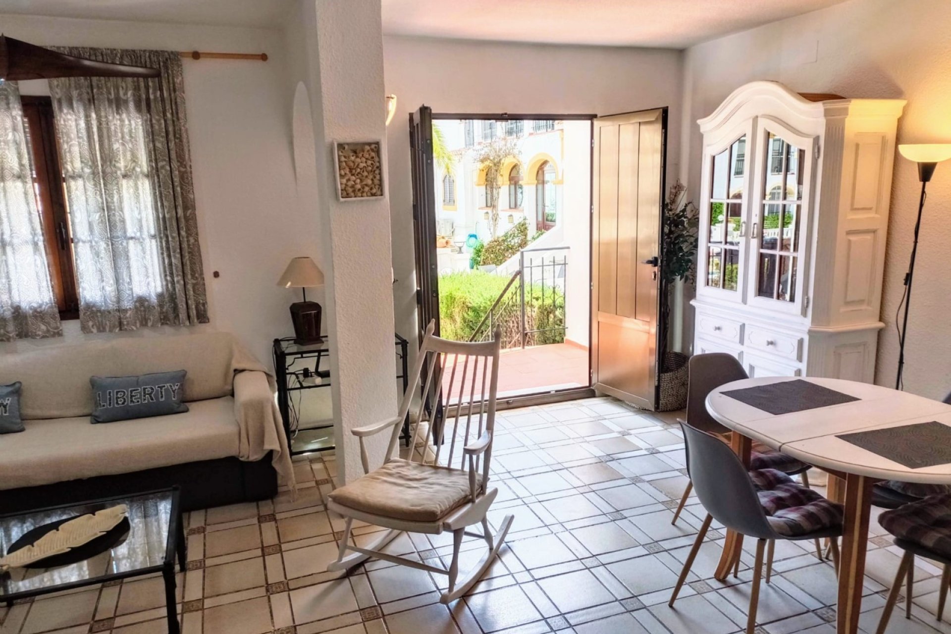 Alquiler - Apartamento / piso - Torrevieja - Nueva Torrevieja - Aguas Nuevas
