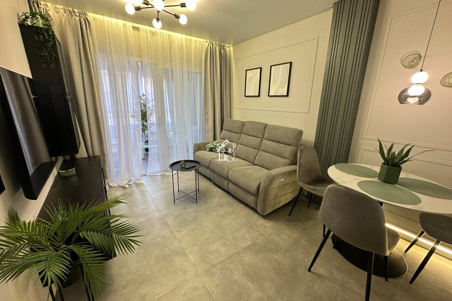 Alquiler - Apartamento / piso - Torrevieja - Playa de los Locos
