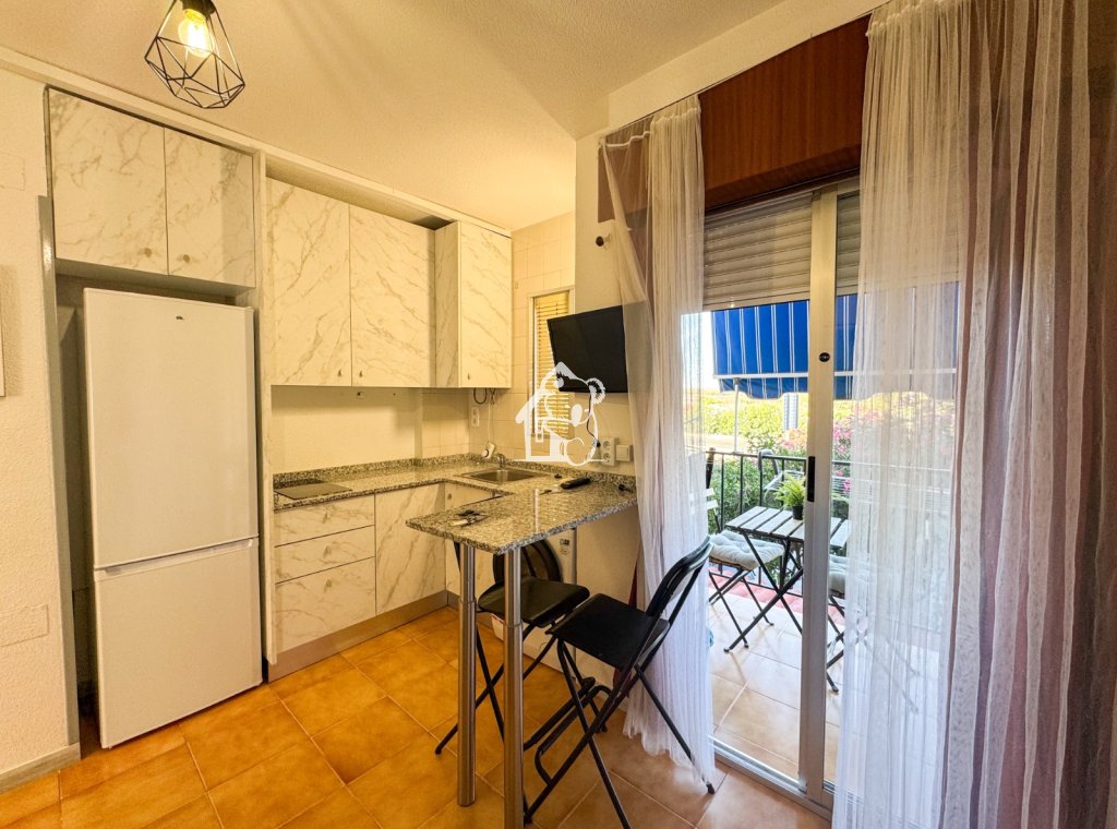 Alquiler - Apartamento / piso - Torrevieja - Torrelamata - La Mata