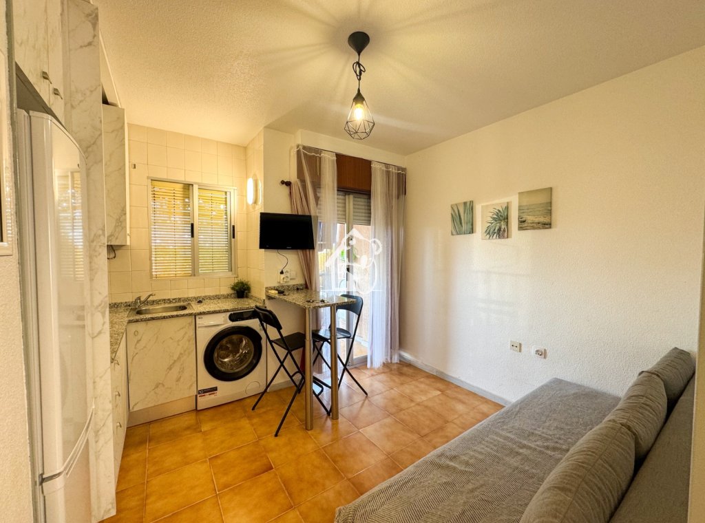 Alquiler - Apartamento / piso - Torrevieja - Torrelamata - La Mata