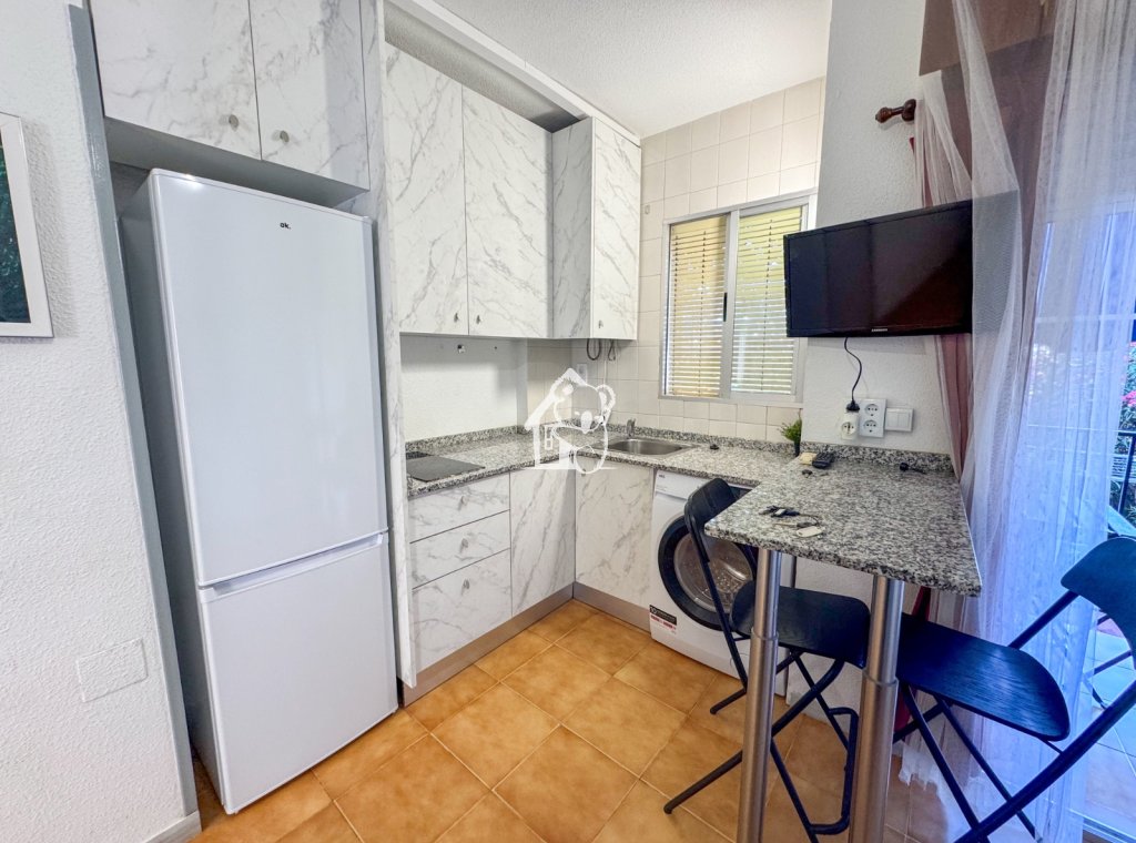 Alquiler - Apartamento / piso - Torrevieja - Torrelamata - La Mata