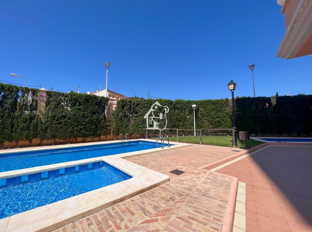 Alquiler - Apartamento / piso - Torrevieja - Torrevieja Centro