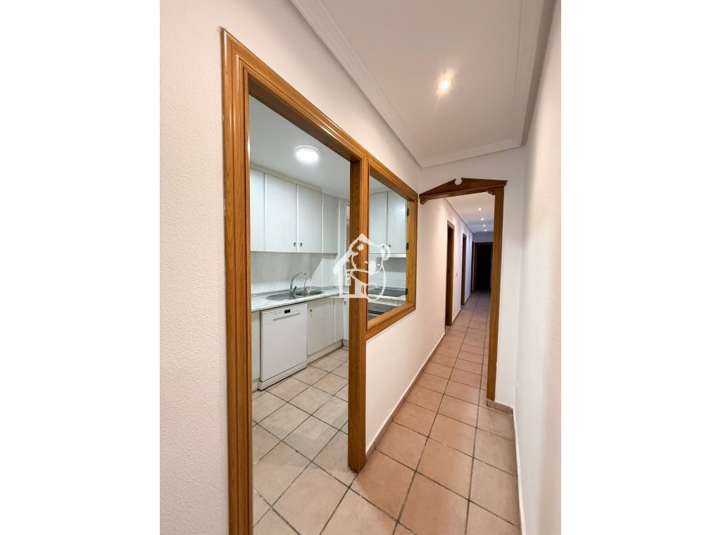 Alquiler - Apartamento / piso - Torrevieja - Torrevieja Centro