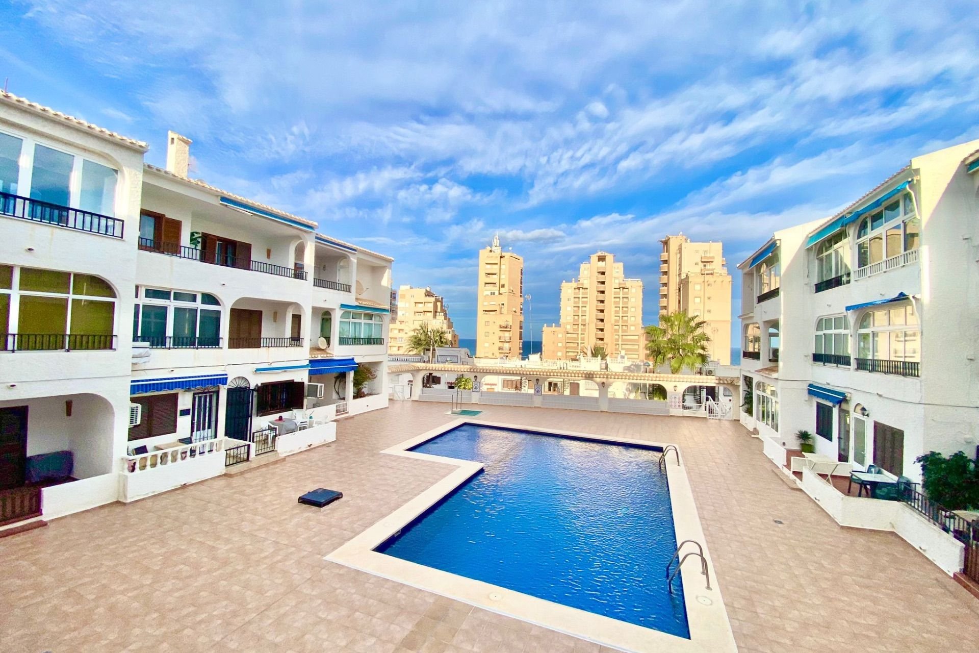 Alquiler - Apartamento / piso - Torrevieja - Torrevieja Centro