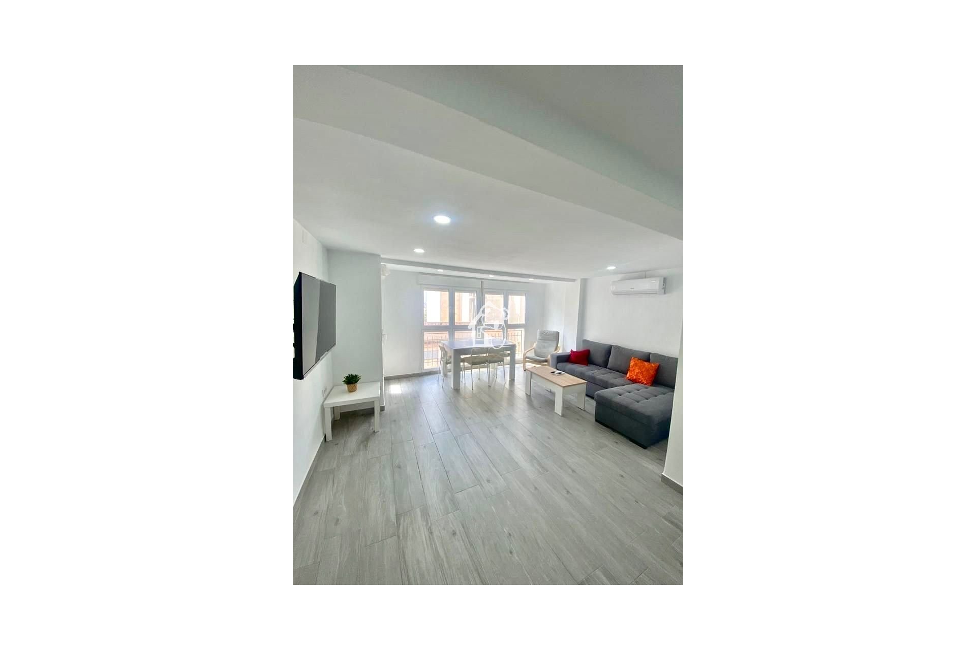 Alquiler - Apartamento / piso - Torrevieja - Torrevieja Centro