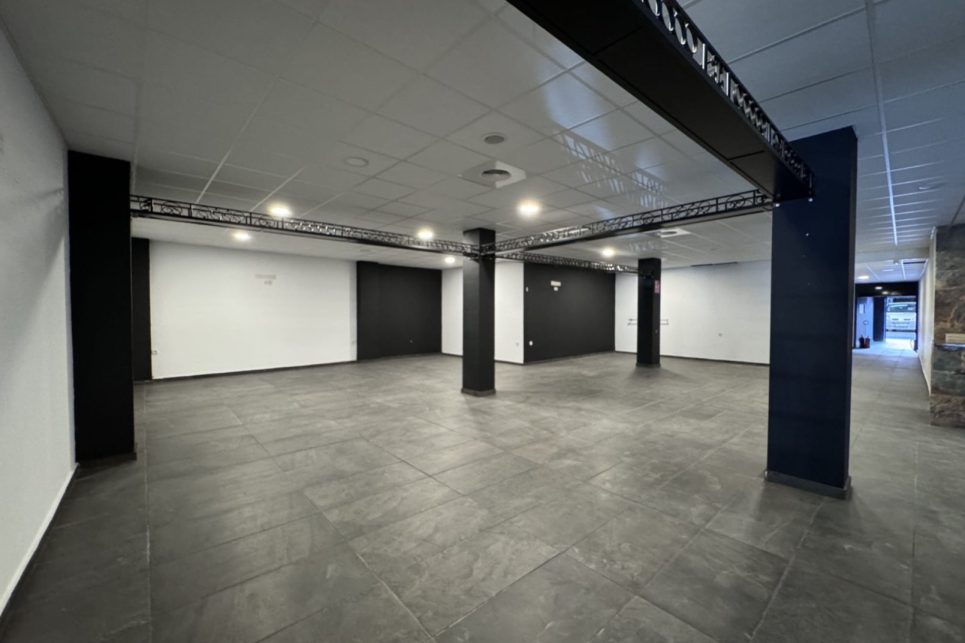 Alquiler - Comercial - Torrevieja - Playa del Cura