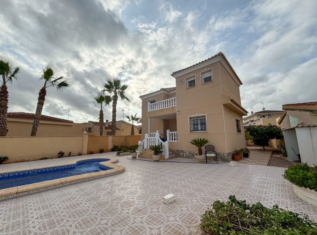 Alquiler - Villa - Ciudad Quesada