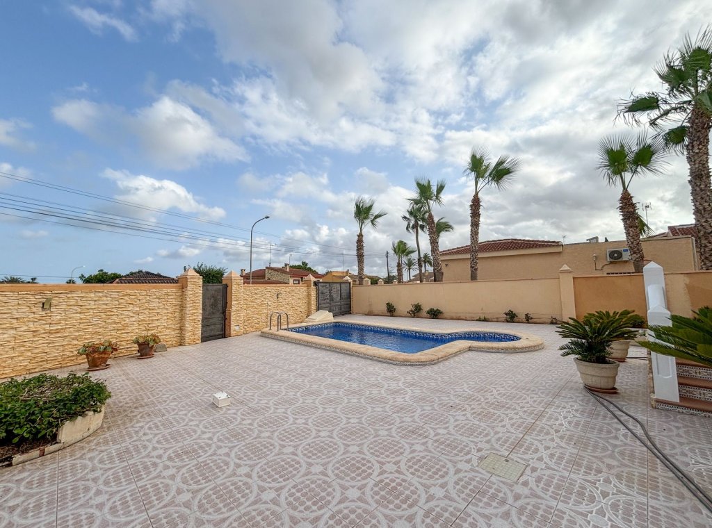 Alquiler - Villa - Ciudad Quesada