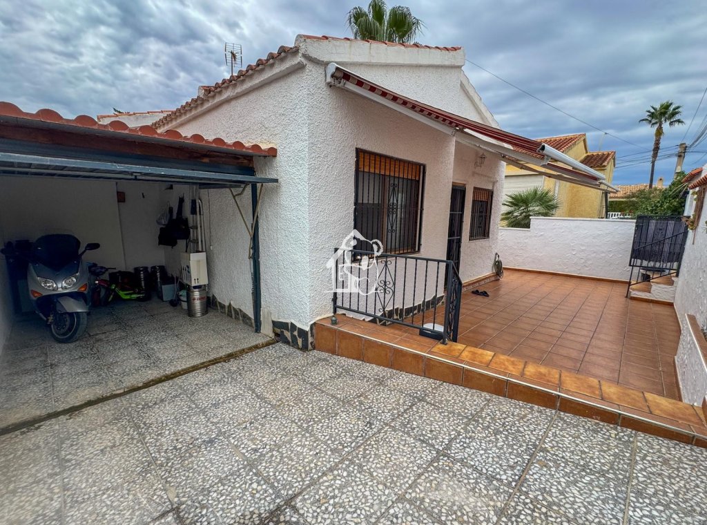 Alquiler - Villa - Elche Pedanías - La Marina