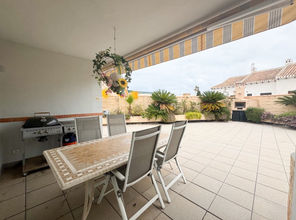 Alquiler - Villa - La Zenia