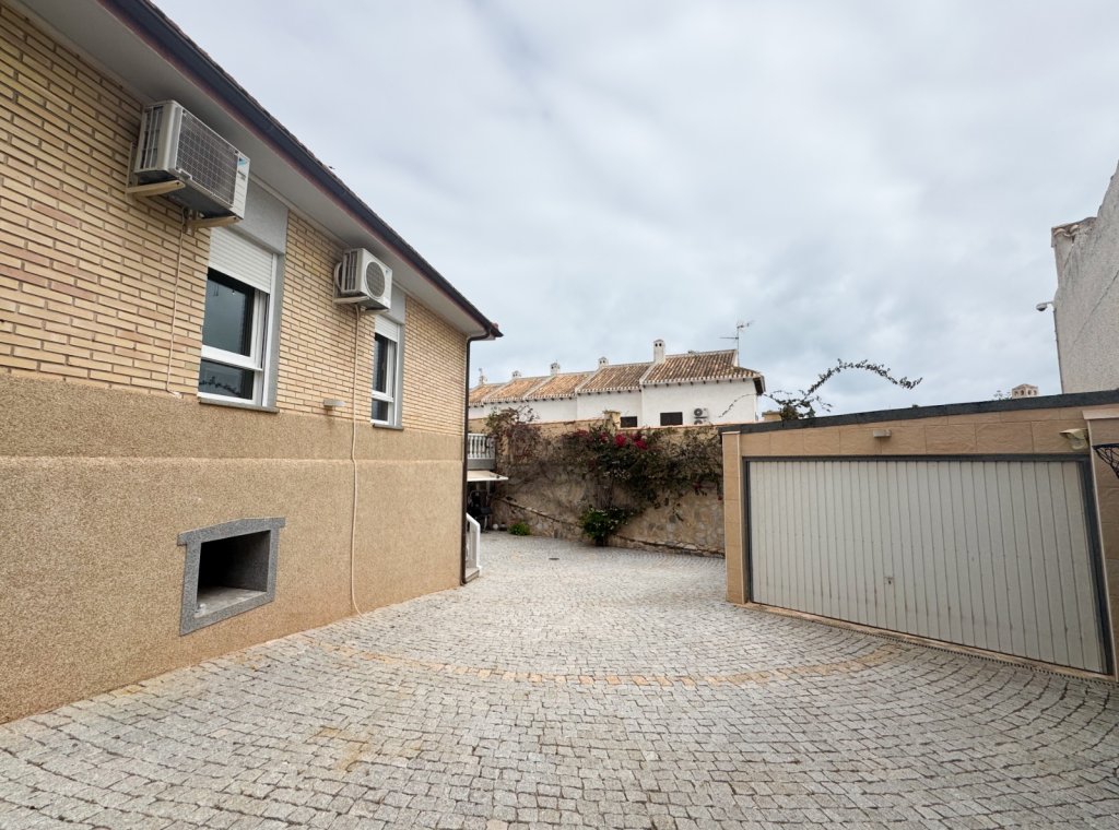 Alquiler - Villa - La Zenia