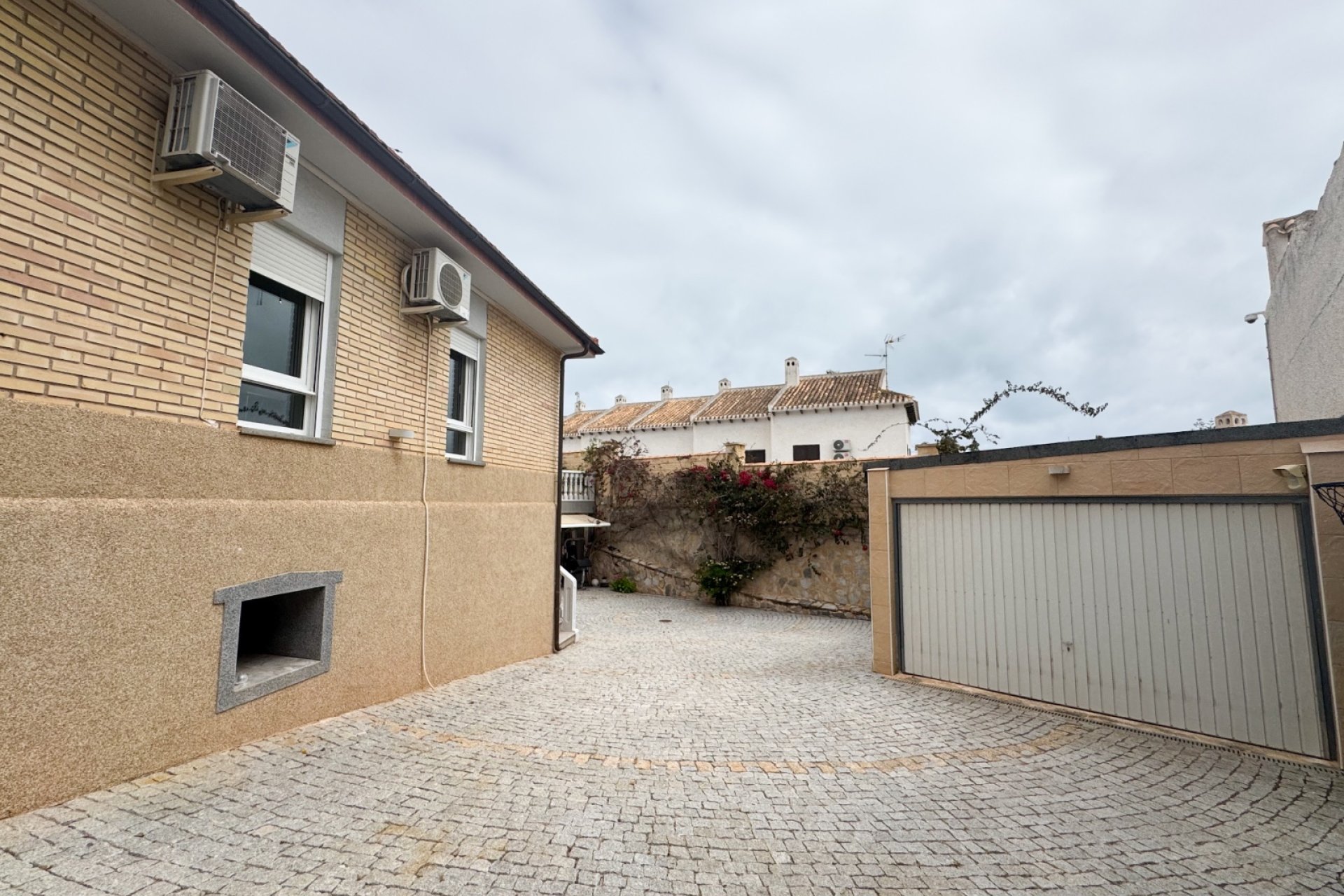 Alquiler - Villa - La Zenia