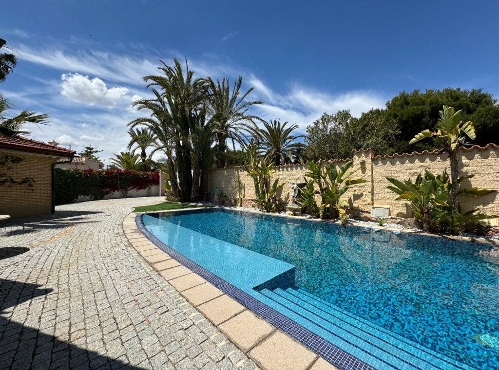 Alquiler - Villa - La Zenia
