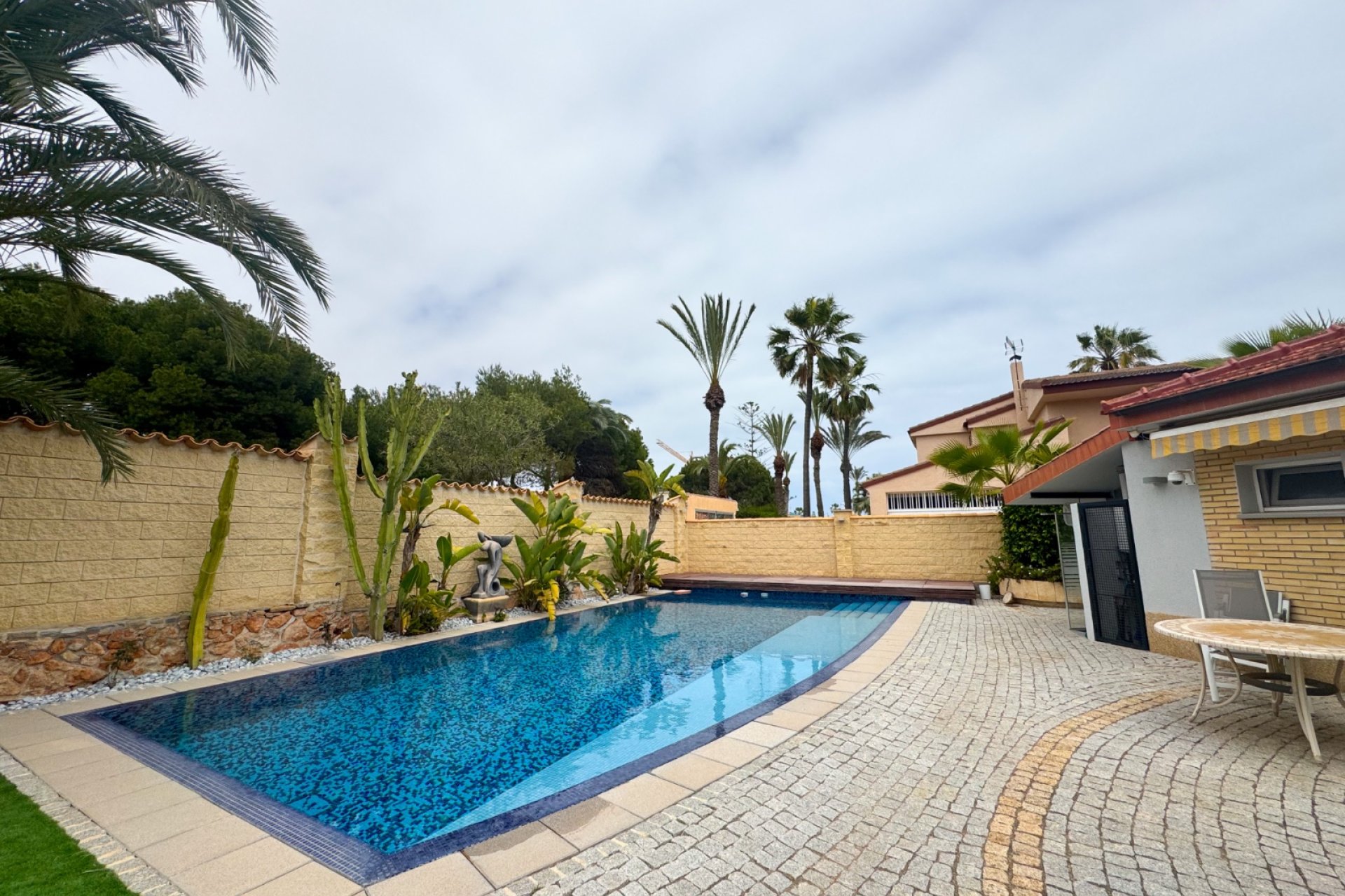 Alquiler - Villa - La Zenia