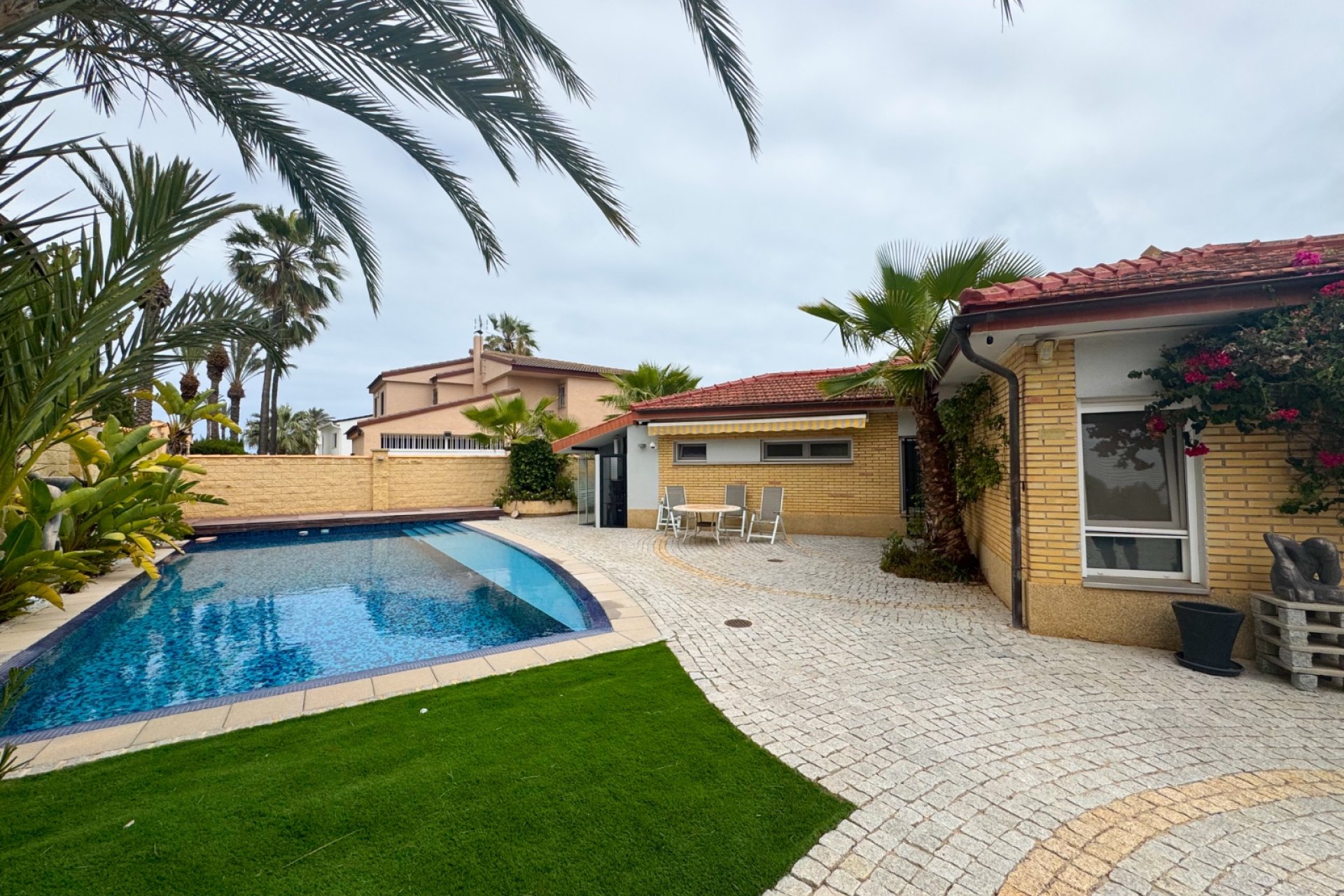 Alquiler - Villa - La Zenia