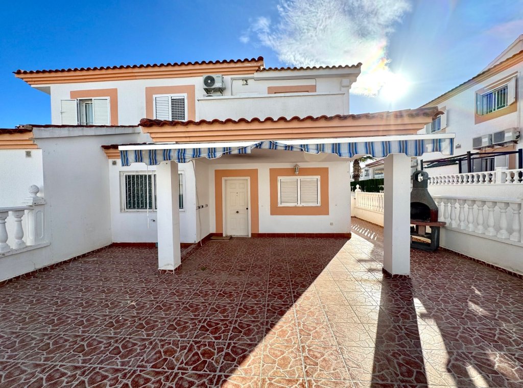 Alquiler - Villa - La Zenia