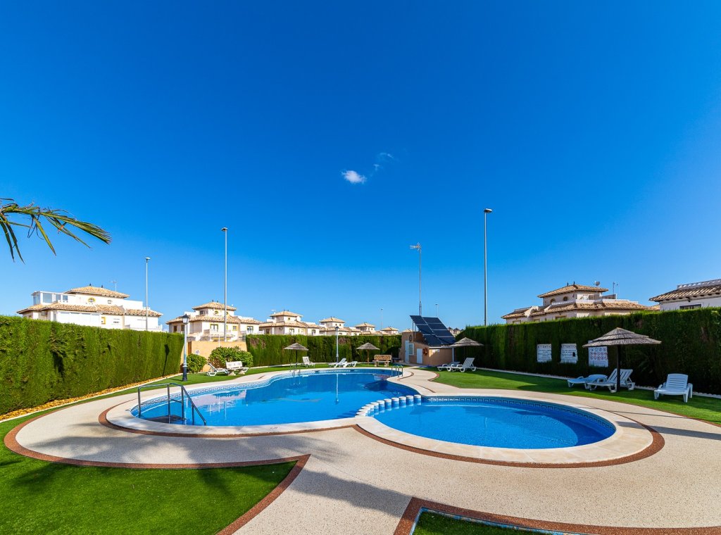 Alquiler - Villa - Orihuela Costa - Cabo roig - La Zenia