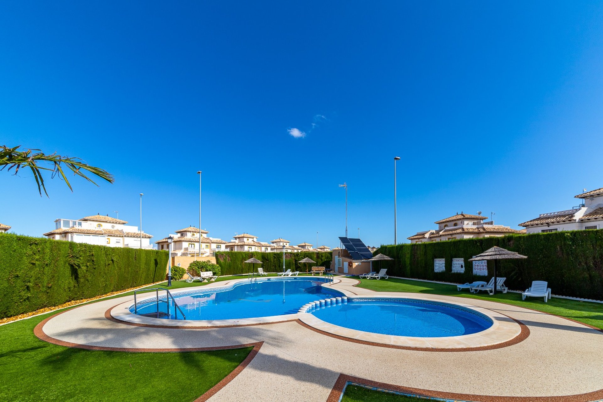 Alquiler - Villa - Orihuela Costa - Cabo roig - La Zenia