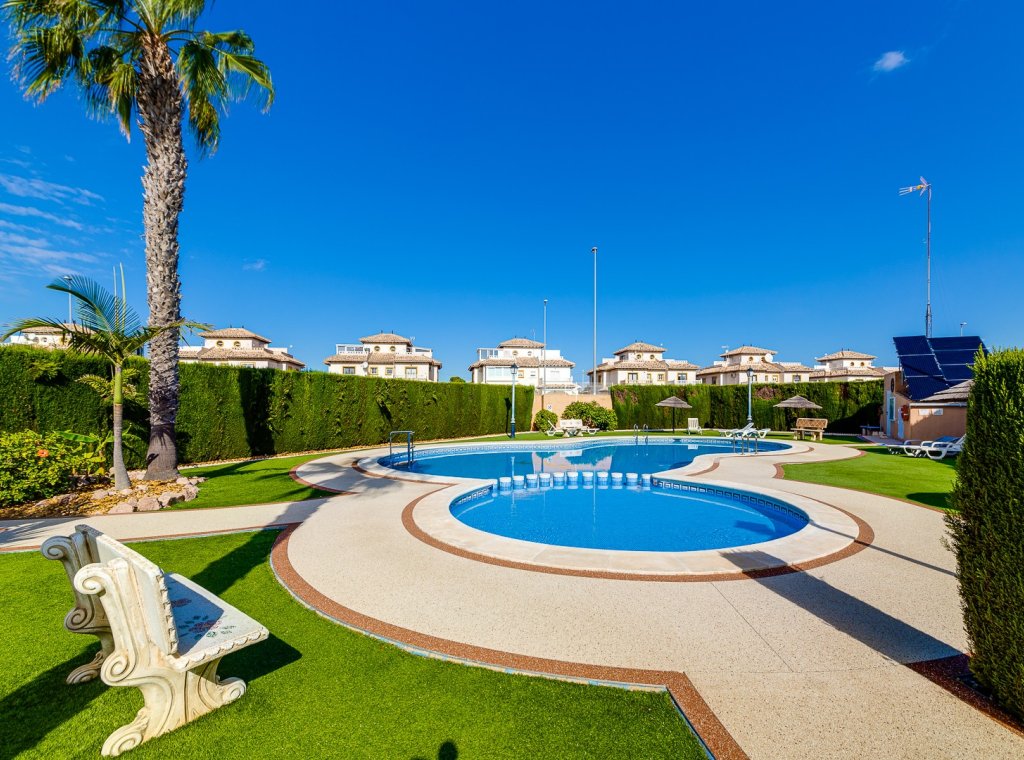 Alquiler - Villa - Orihuela Costa - Cabo roig - La Zenia