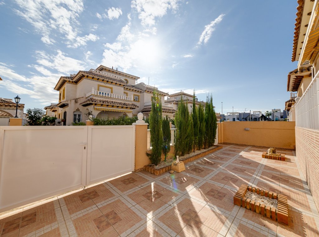 Alquiler - Villa - Orihuela Costa - Cabo roig - La Zenia