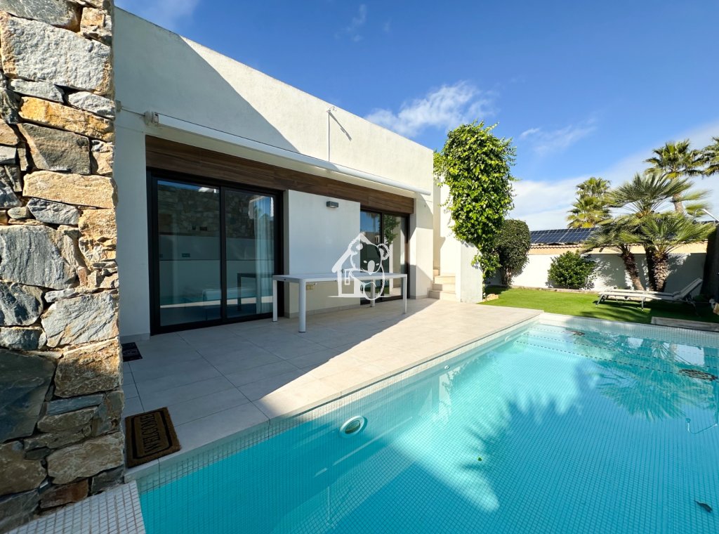 Alquiler - Villa - Orihuela Costa - Los Dolses