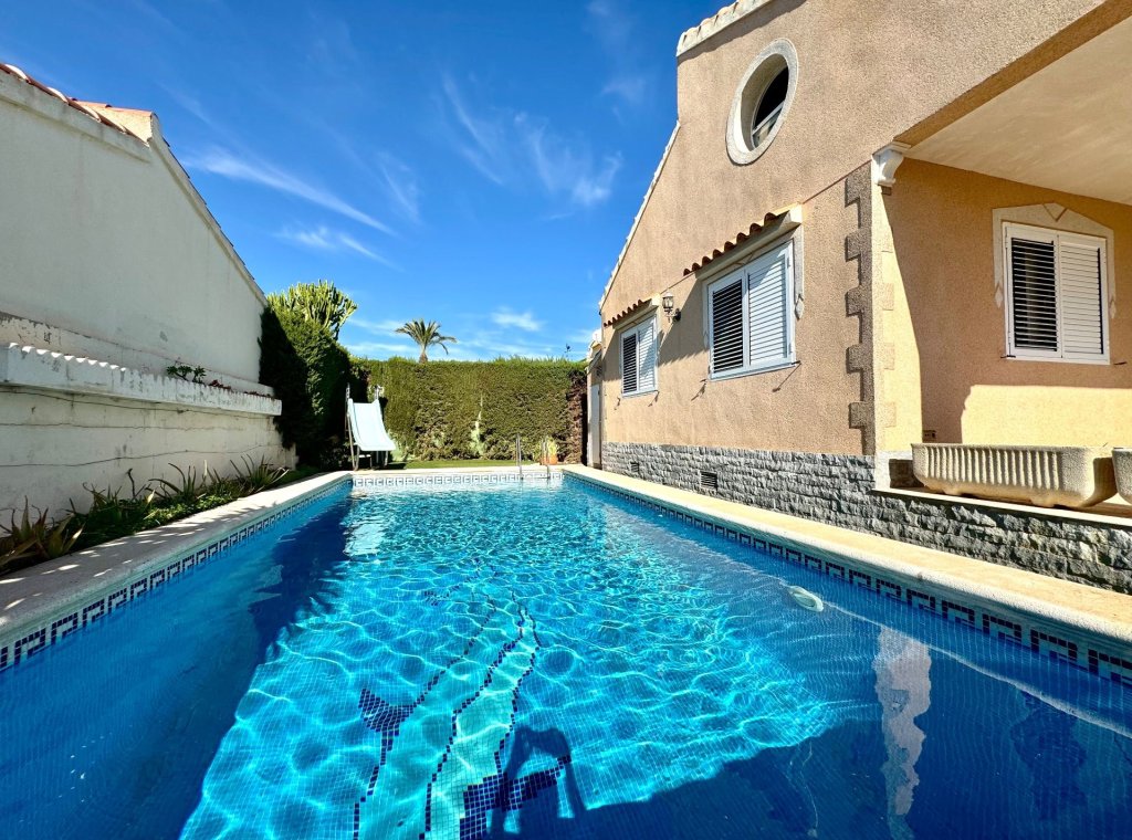 Alquiler - Villa - Orihuela Costa