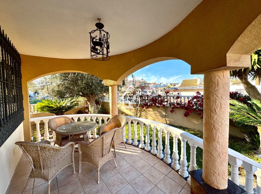 Alquiler - Villa - Orihuela